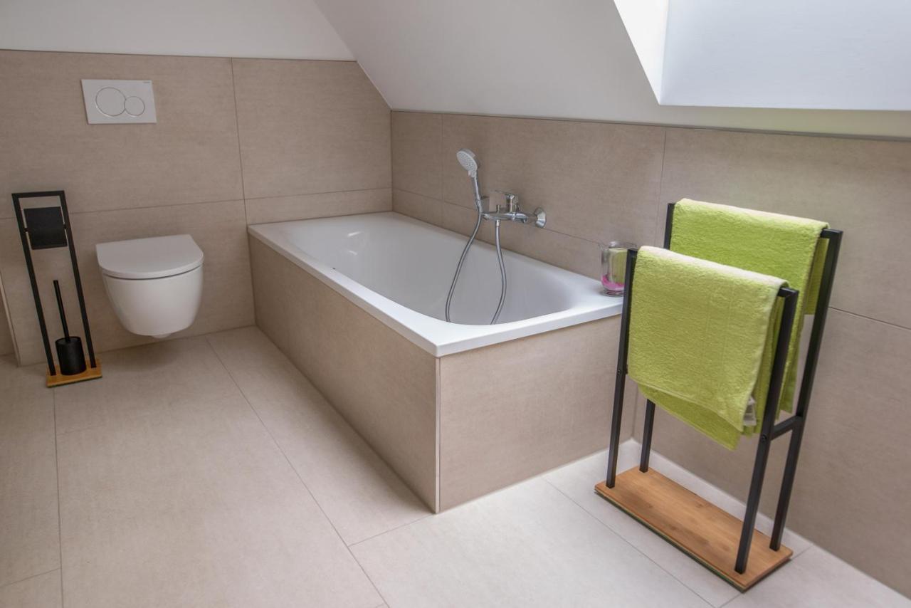 Vierseitenhof Appartements 부르크 외부 사진